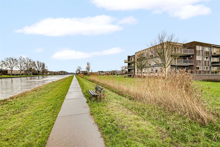 Bekijk foto 39 van Krommezijl 18