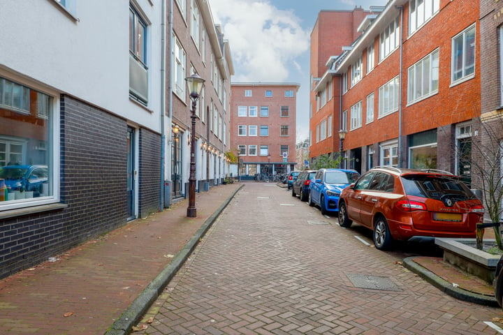 Bekijk foto 19 van Douwes Dekkerstraat 26-III