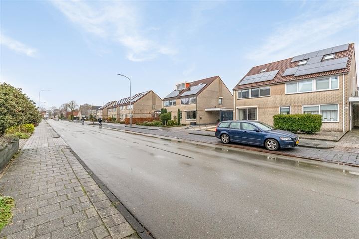 Bekijk foto 32 van Beukemastraat 39