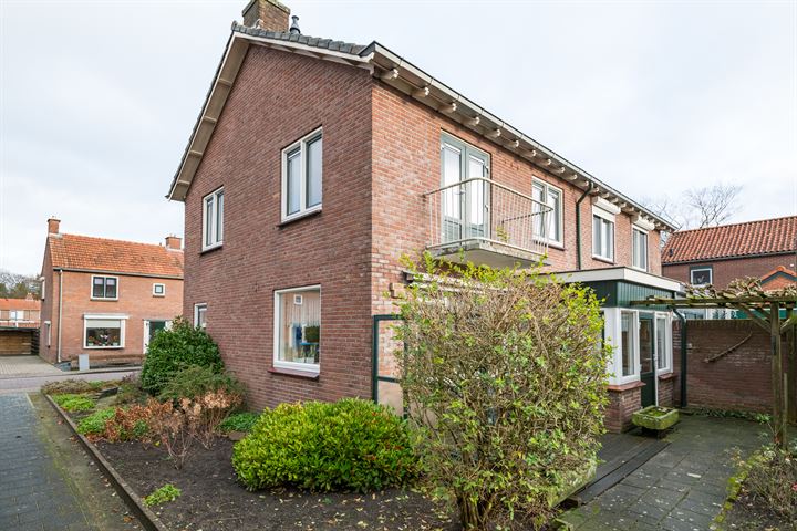 Bekijk foto 43 van Prunusstraat 18