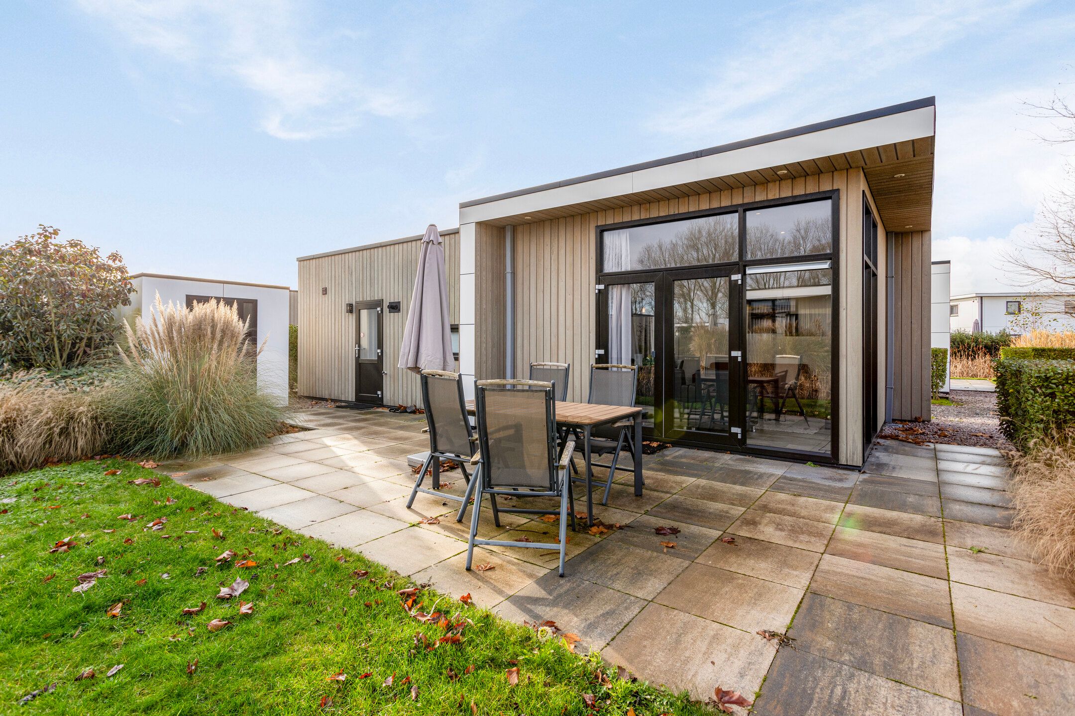 2-bedroom freehold villa in Nijkerk — photo 1 of 5
