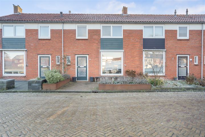 Bekijk foto 1 van Dr. Joost Halbertsmastraat 28