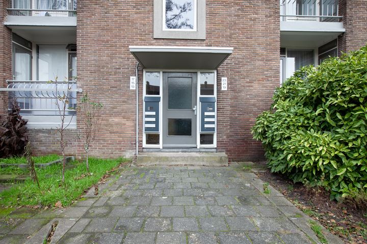 Bekijk foto 24 van Graaf Adolfstraat 21