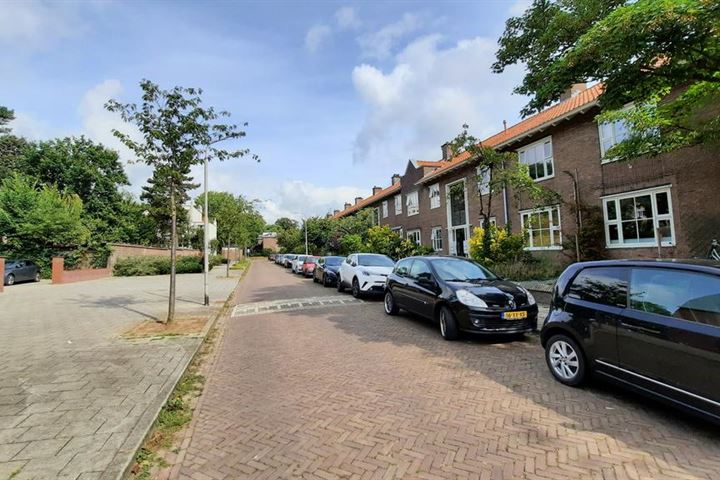 View photo 2 of Atjehstraat 51