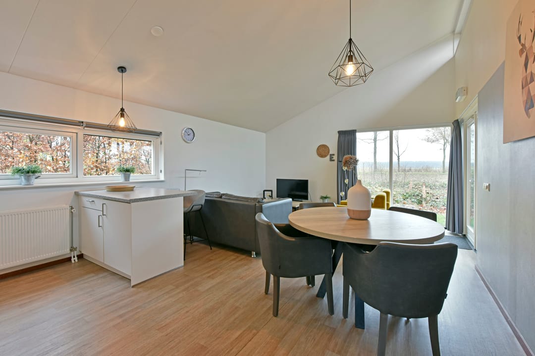 Foto 7 van Zwembadweg 1-W112