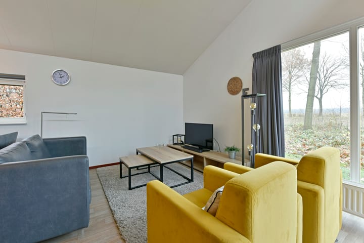 Foto 10 van Zwembadweg 1-W112