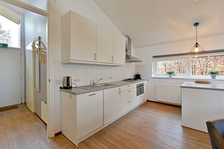 Foto 15 van Zwembadweg 1-W112