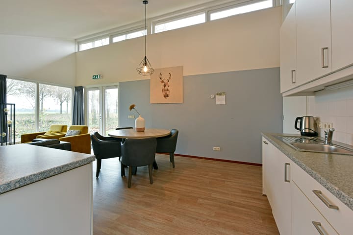 Foto 14 van Zwembadweg 1-W112