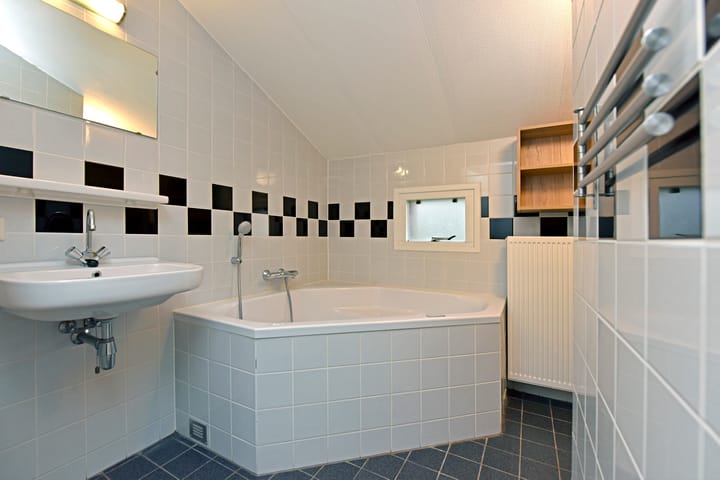 Foto 24 van Zwembadweg 1-W112