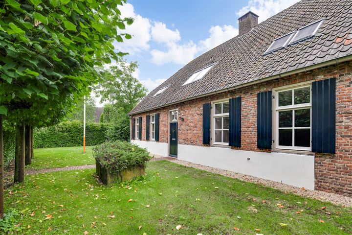 View photo 43 of Laarstraat 16-A