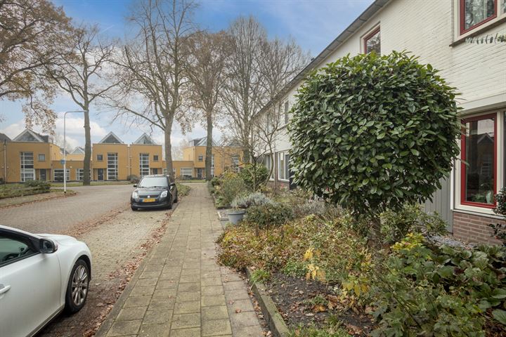 Bekijk foto 3 van Graaf Hendriklaan 5