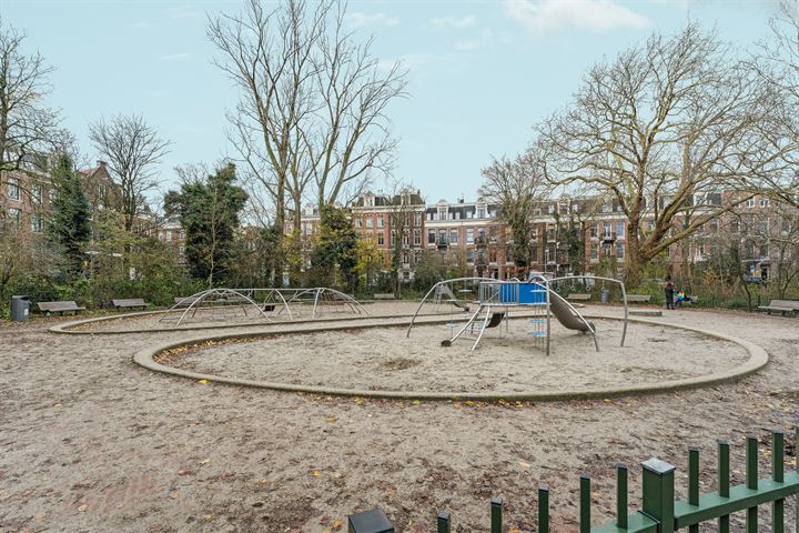 Bekijk foto 21 van Sarphatipark 3-I