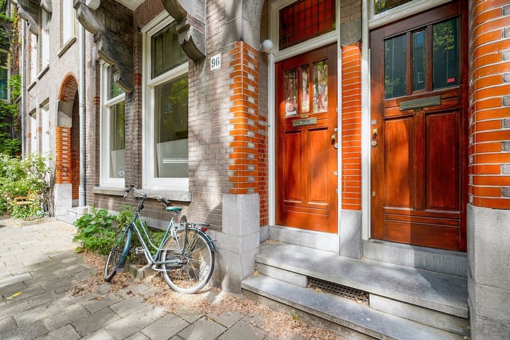 Bekijk foto 2 van Frans van Mierisstraat 96-4