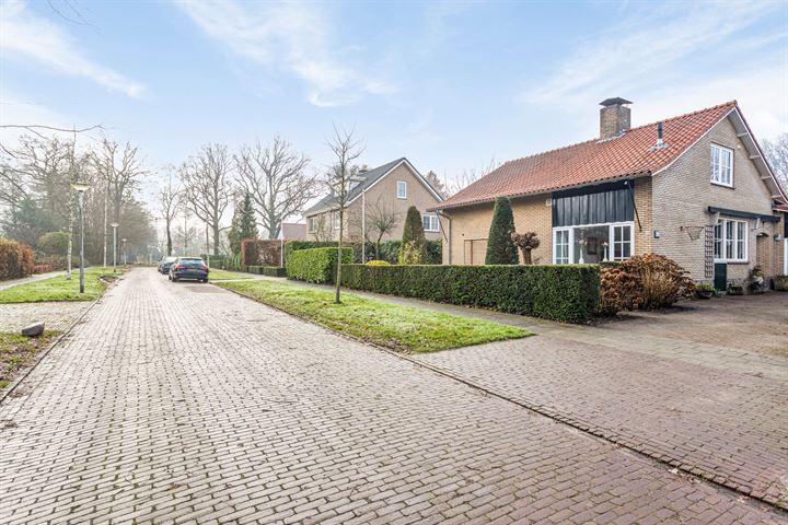 View photo 61 of Van 't Hofflaan 24