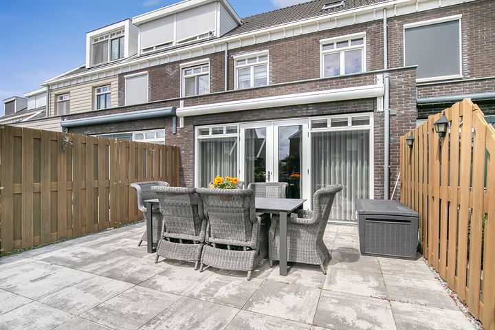 Bekijk foto 37 van Spoetnikstraat 12