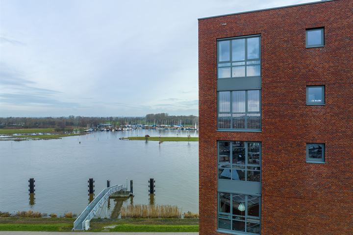 View photo 36 of Berklaan 123