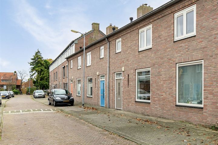 Bekijk foto 1 van Mr. Stormstraat 40