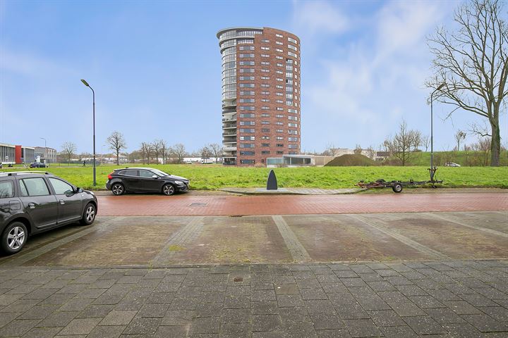 Bekijk foto 27 van Meindert Hobbemalaan 24