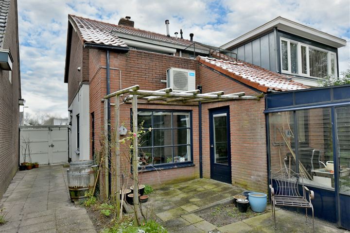 Bekijk foto 38 van Bessenstraat 31