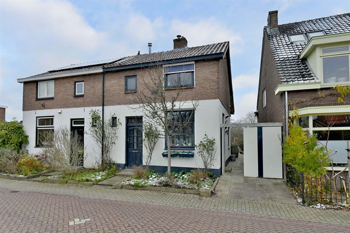 Bekijk foto 41 van Bessenstraat 31