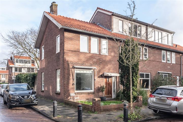 Bekijk foto 1 van Van der Duynstraat 1