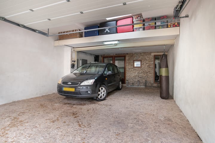 Foto 14 van Raam 242