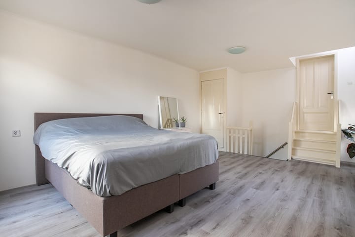 Foto 25 van Raam 242