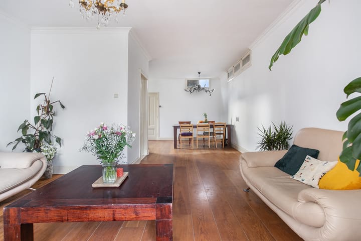 Foto 20 van Raam 242