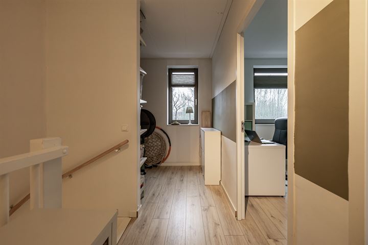 Bekijk foto 43 van Mergelstraat 18