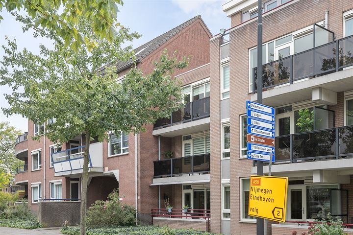 Bekijk foto 32 van Biggenstraat 60