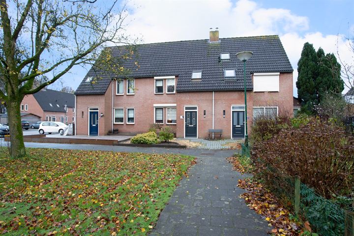 Bekijk foto 2 van Kerkevelden 19