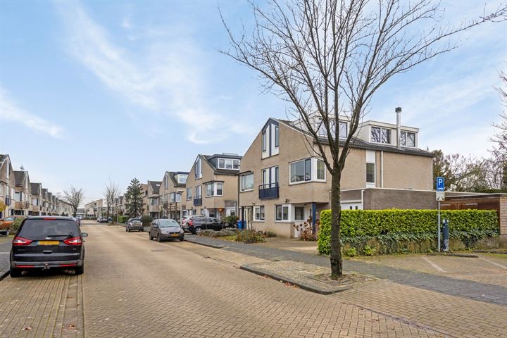 Bekijk foto 40 van Roolvinkstraat 2