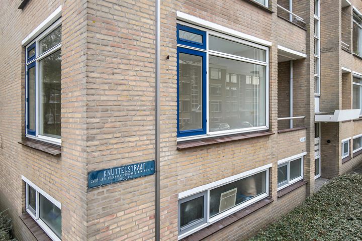 Bekijk foto 10 van Knuttelstraat 40