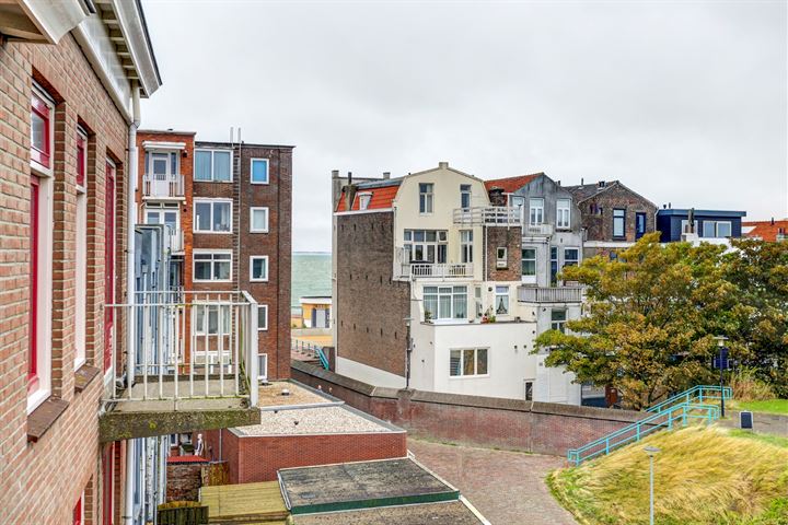 Bekijk foto 21 van Coosje Buskenstraat 47-A