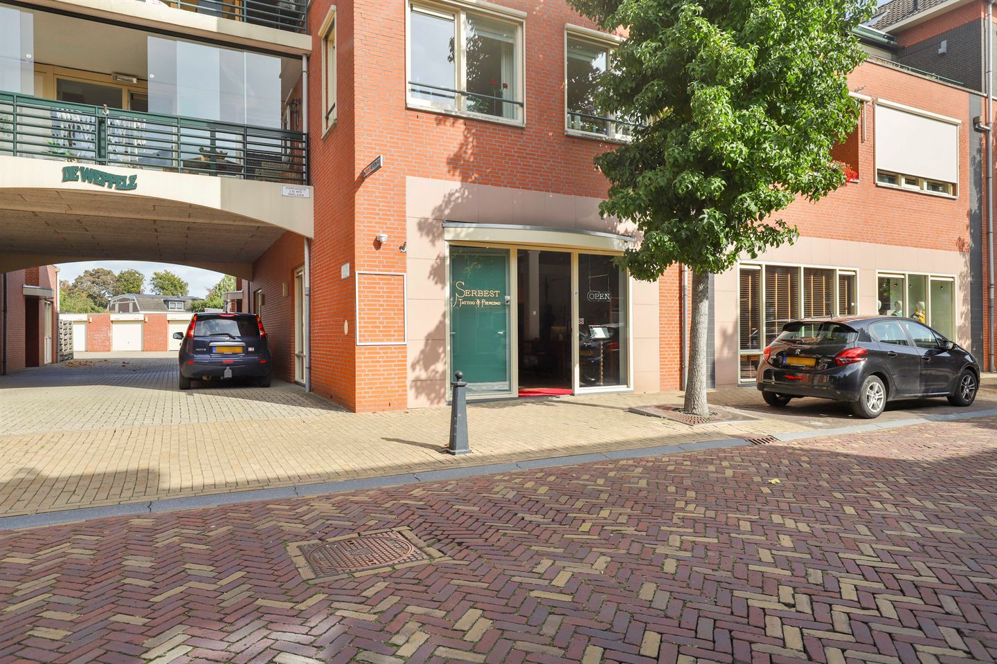 View photo 1 of Raadhuisstraat 4-A