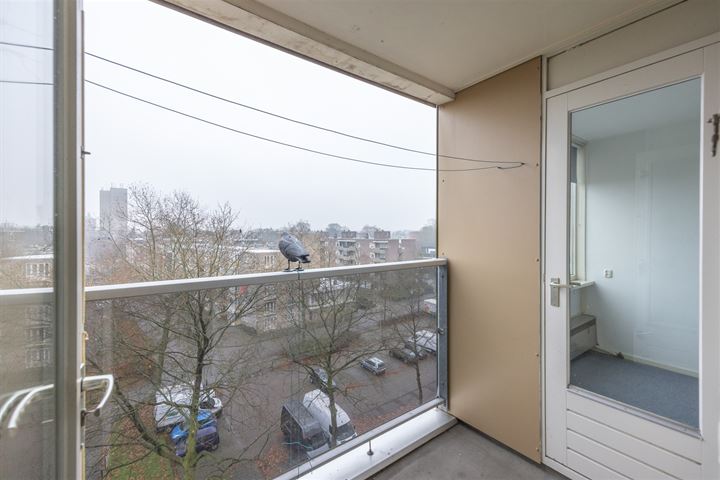 View photo 22 of Veenstraat 104