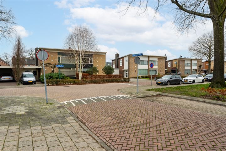 View photo 8 of Juliana van Stolbergstraat 14