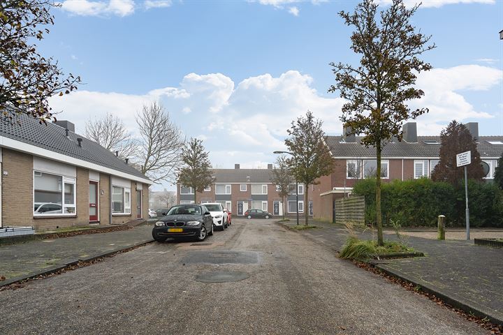 Bekijk foto 45 van Rousseaustraat 214