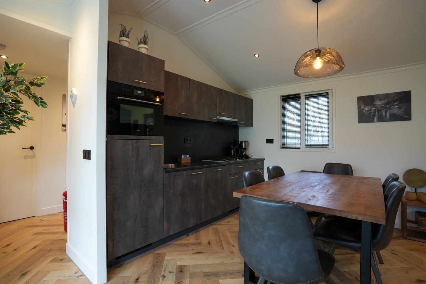 Foto 10 van Akerstraat 153-115