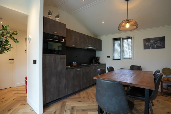 Foto 10 van Akerstraat 153-115