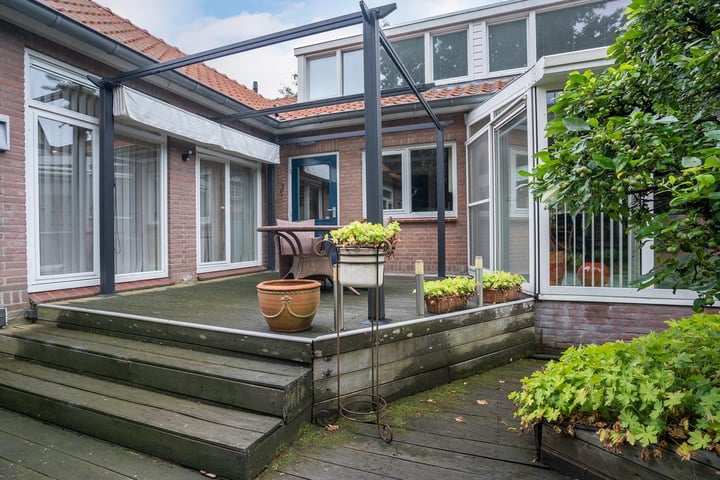 Bekijk foto 40 van St. Trudostraat 17