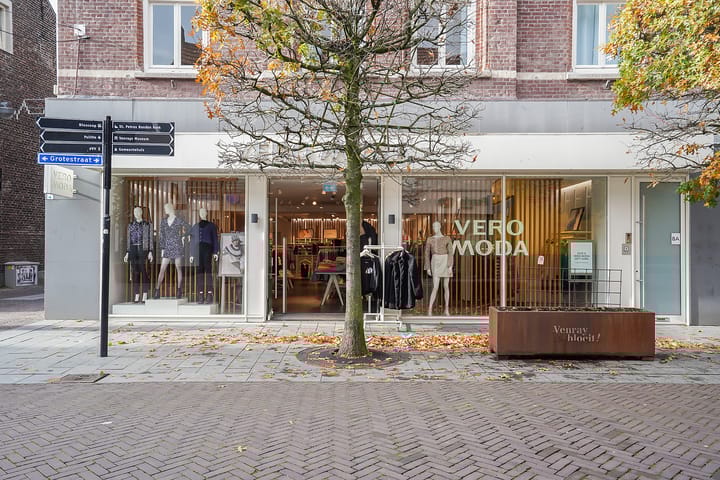 Grotestraat 8