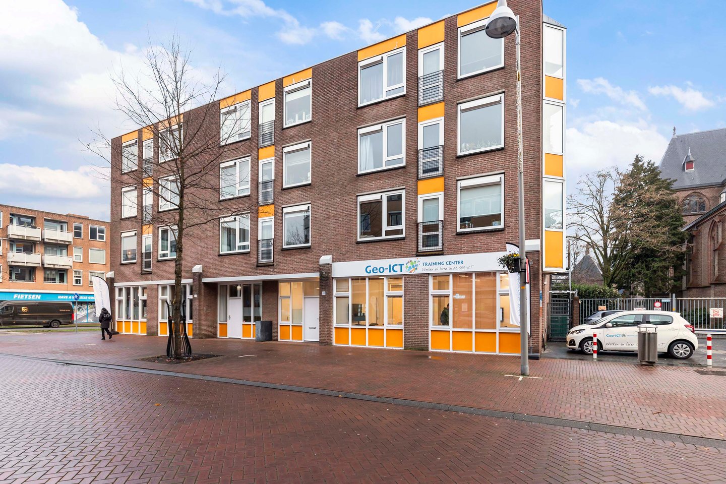 Bekijk foto 1 van Hoofdstraat 20