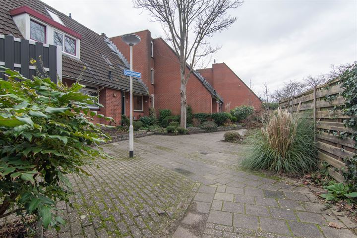 Bekijk foto 38 van Grondelsloot 67