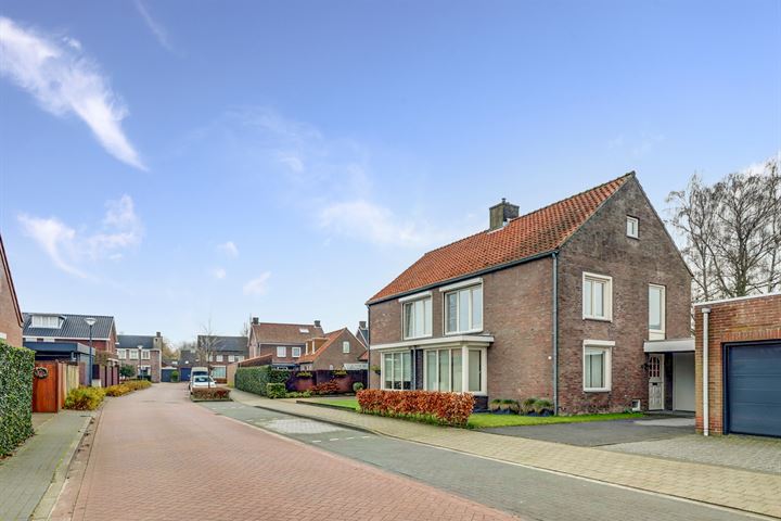 Bekijk foto 3 van Vezelstraat 12