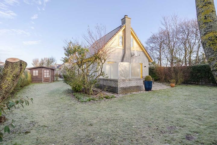 Photo 3 of Strandslag 136