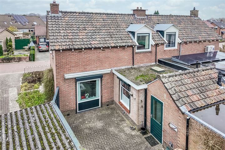 Bekijk foto 35 van Veerstraat 12