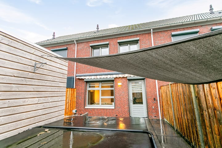 View photo 19 of Rozenstraat 2-B