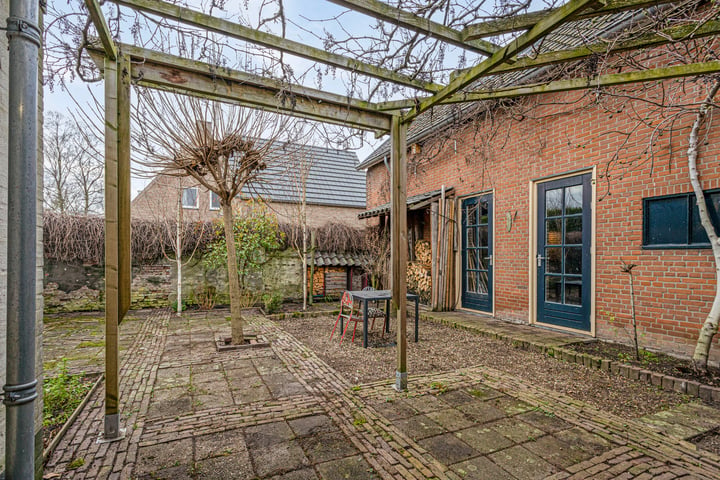 Bekijk foto 39 van Haarstraat 23