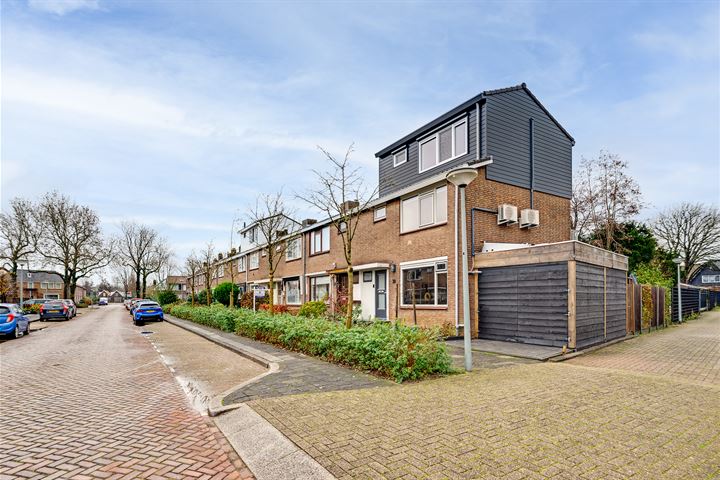 Bekijk foto 40 van Van Deysselstraat 39